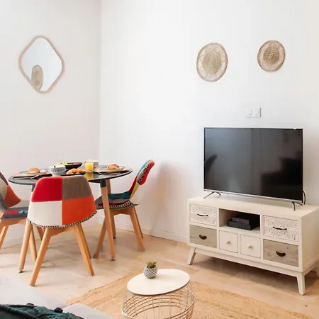 Rue Meynadier Apartment